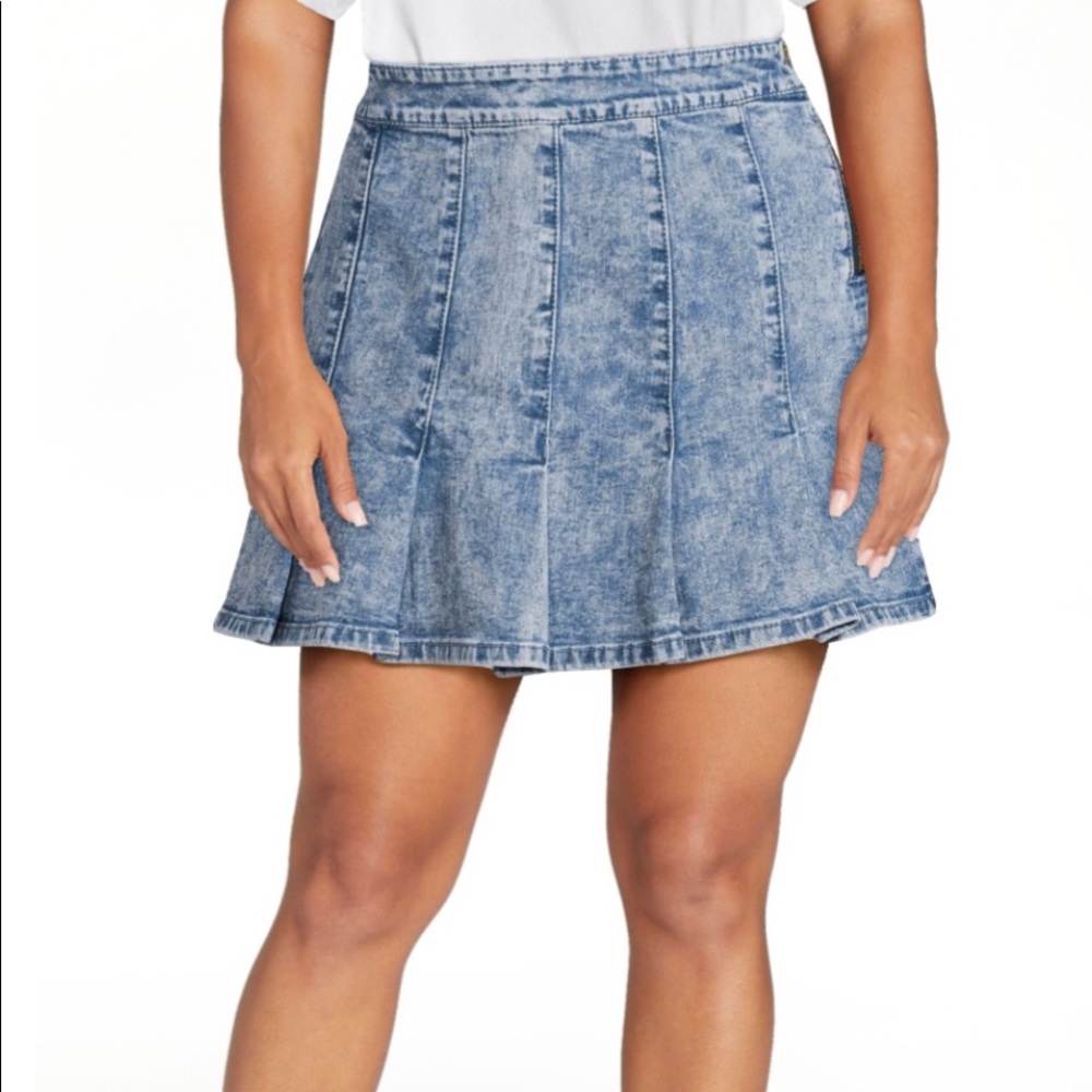 No Boundaries Juniors' Denim Pleated Skirt